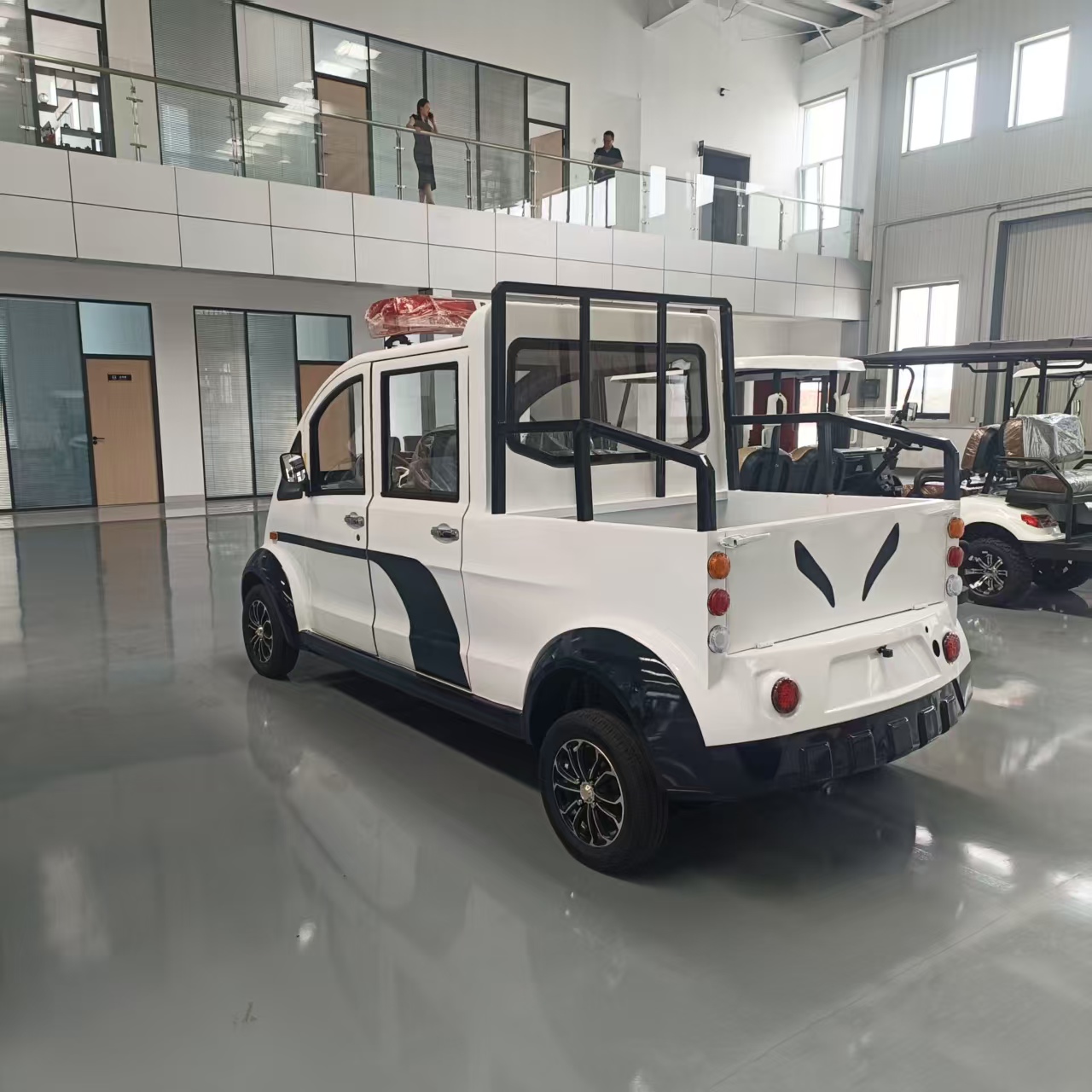巡逻车 (3).jpg